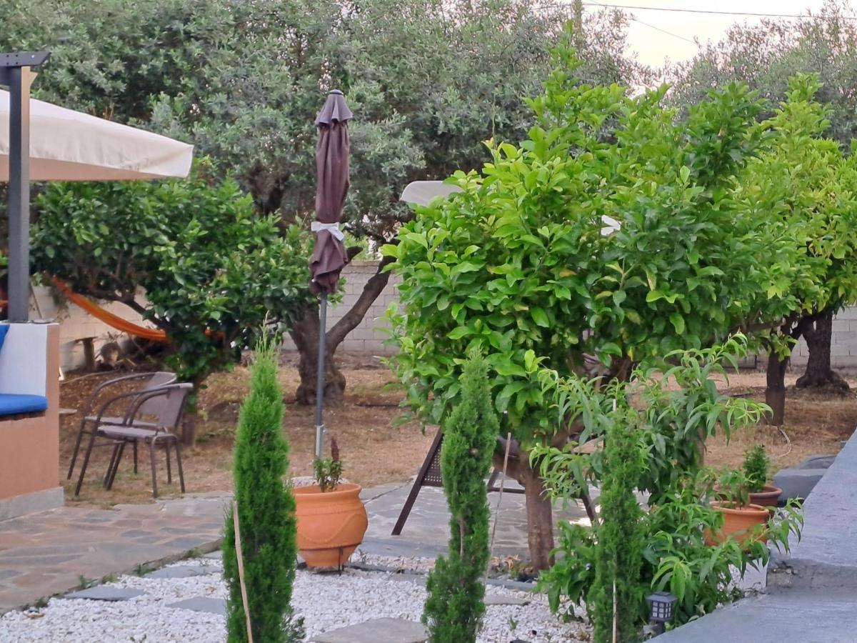 Villa Myrsini' S House Néa Péramos Exterior foto